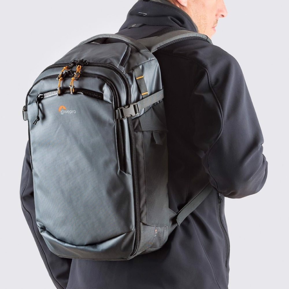 Mochila Lowepro HighLine 300 AW de 22 L (Gris)