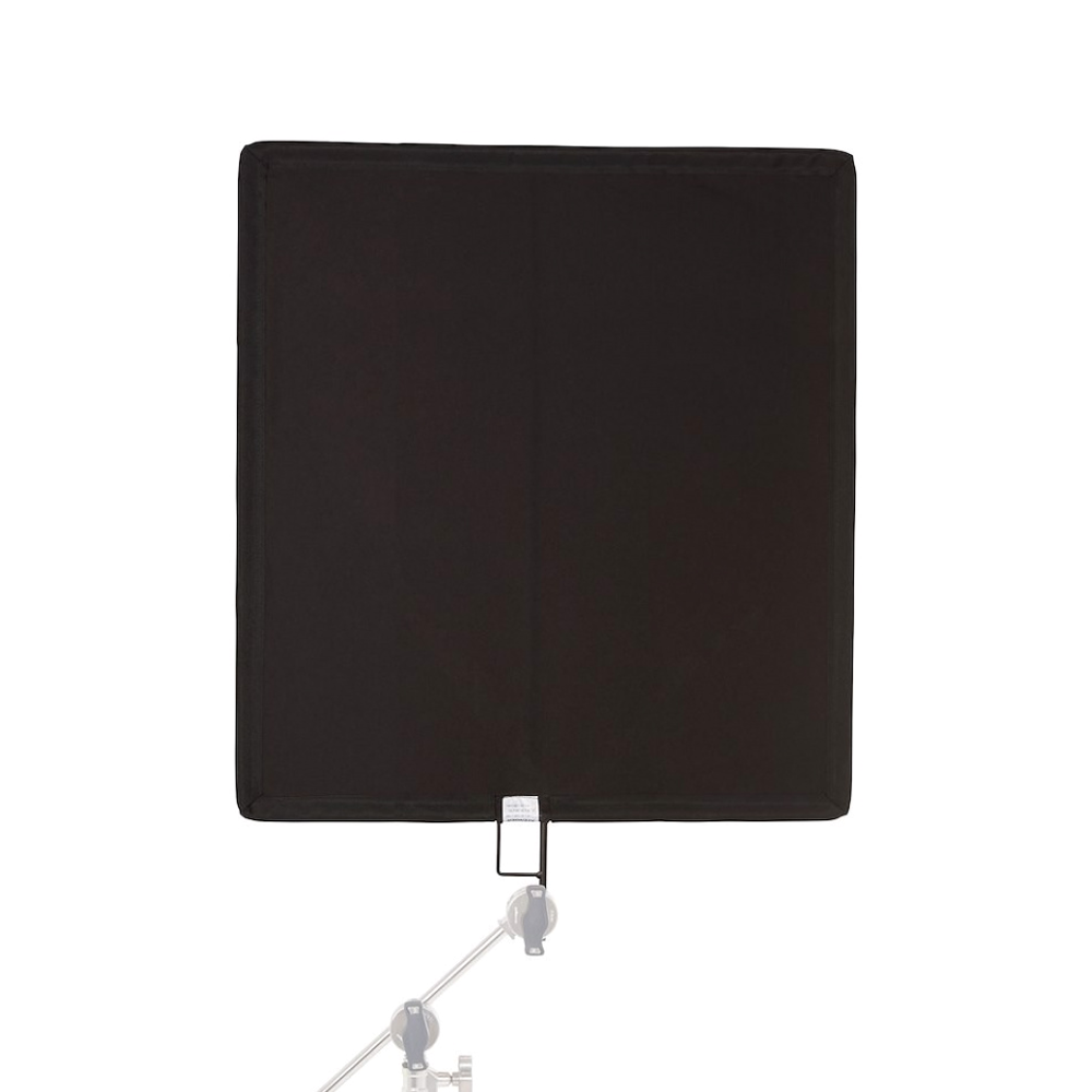 Avenger I780B Bandera Negra de 30 x 36" (76 x 90 cm)